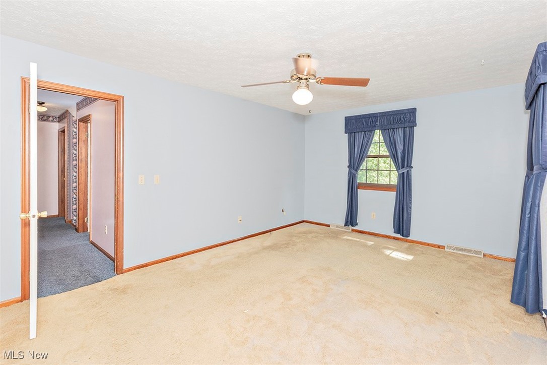 Mentor, Ohio 44060, United States, 4 Bedrooms Bedrooms, ,3 BathroomsBathrooms,Residential,Active,198502