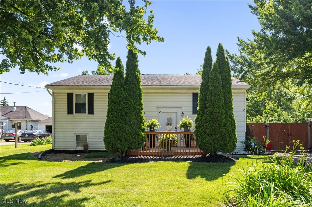 Beautifully renovated hone near the Lorain Marina and just minutes from top local attractions and outdoor recreation. This property offers excellent investment potential or turnkey living. Features include 2 full bathrooms- one on the main floor and one in the fully finished lower level, which also serves as a spacious master suite. Enjoy luxury vinyl plank flooring throughout, an open-concept main level with 3 bedrooms, and an updated kitchen with granite countertops, smart stainless steel appliances, and fresh cabinetry. Recent updates include new roof, Hot water tank, updated electrical, and a new main drain system. Bonus: two security cameras included for added peace of mind.