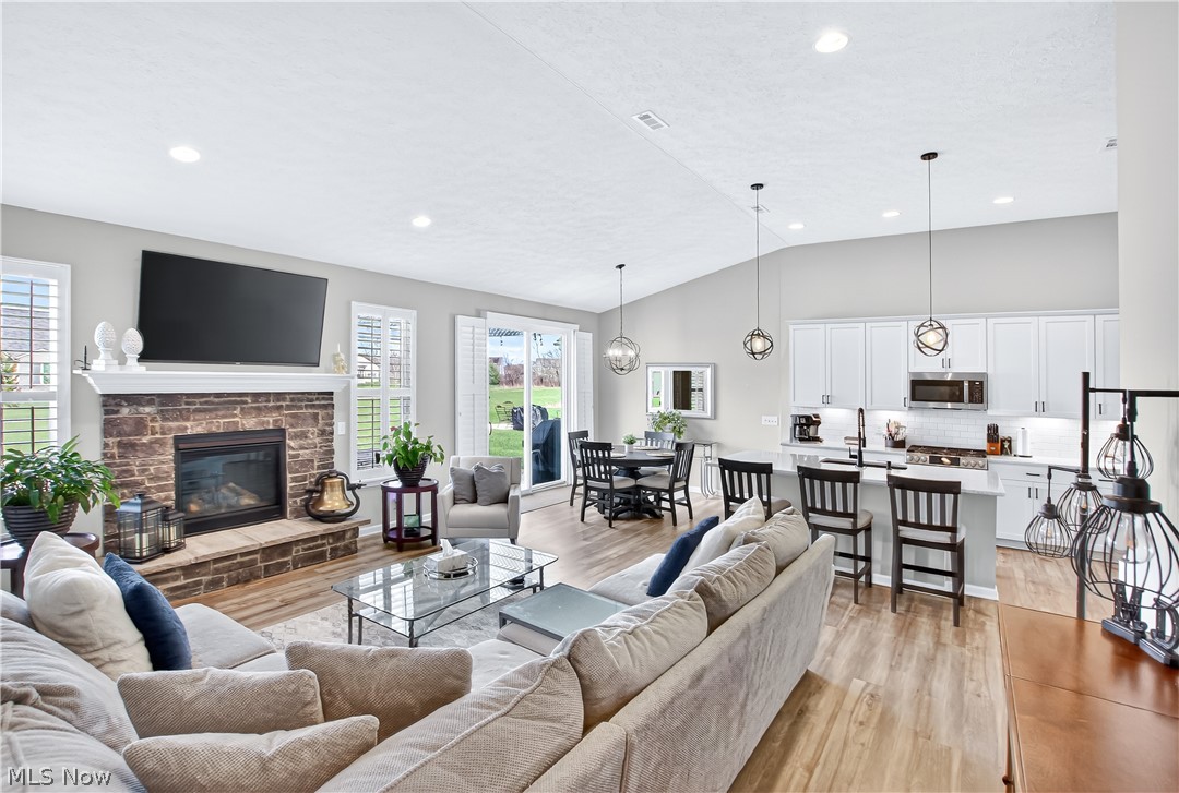 Four Seasons/Chestnut Rdg Sub - Residential