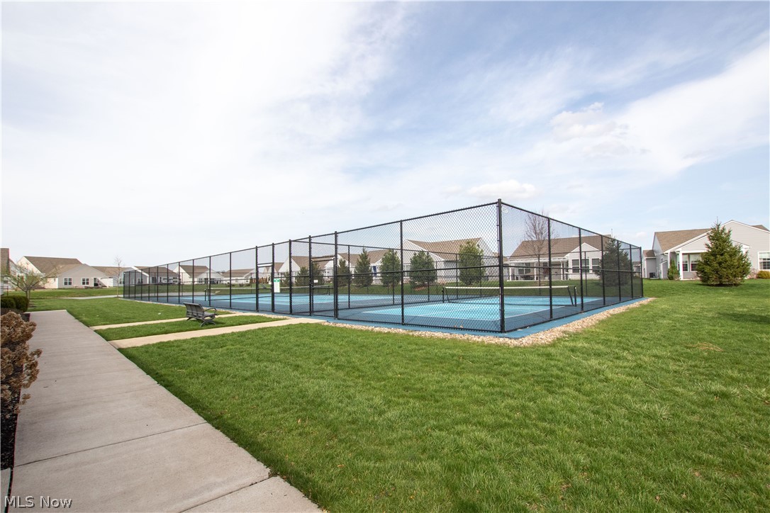 Four Seasons/Chestnut Rdg Sub - Residential