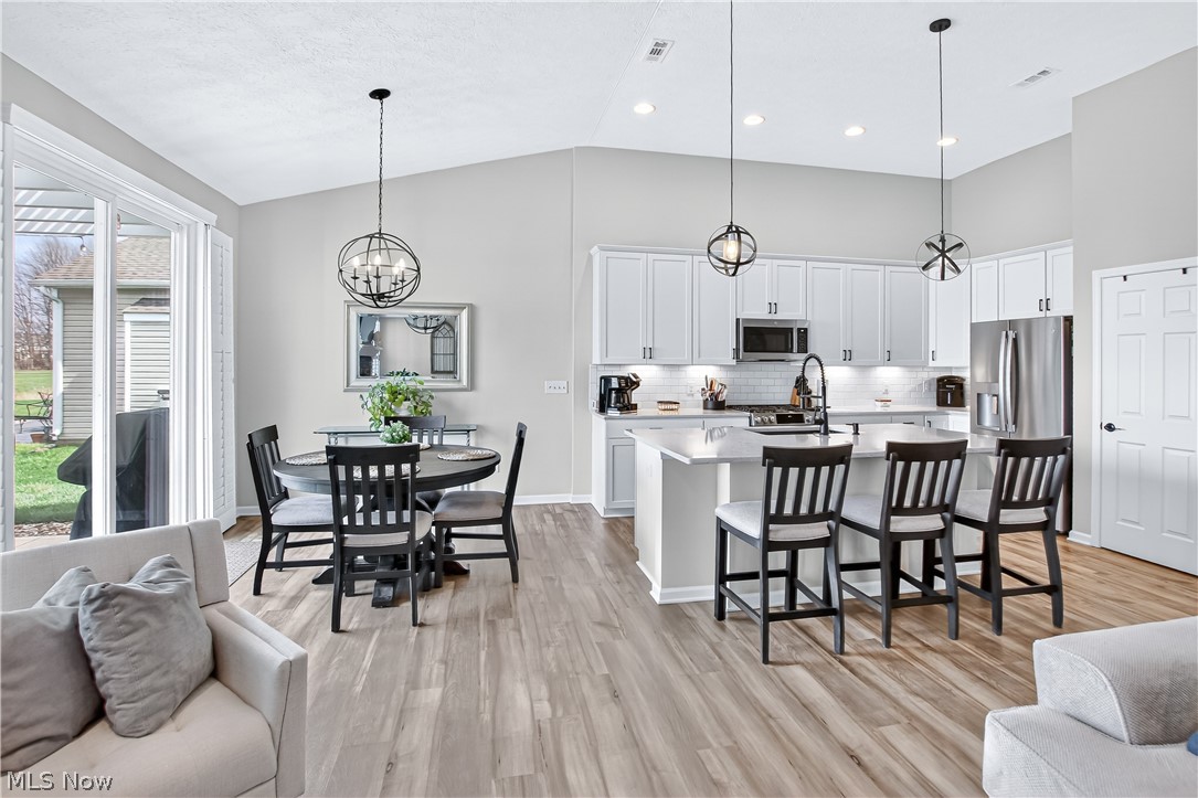 Four Seasons/Chestnut Rdg Sub - Residential