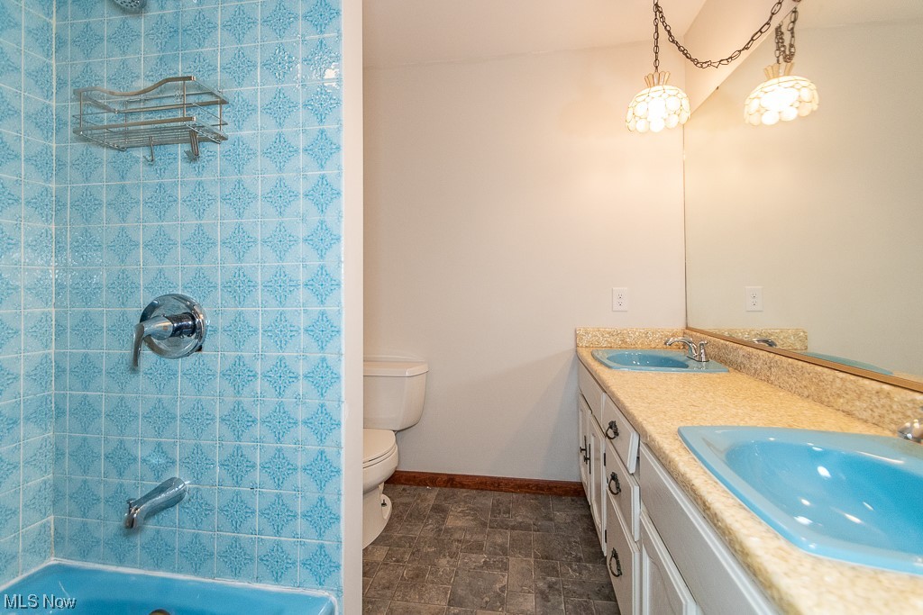 Chagrin Lagoons - Residential