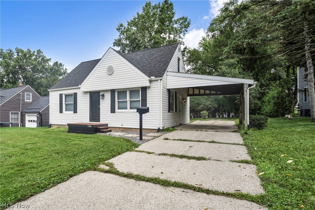 735 Cuyahoga Street