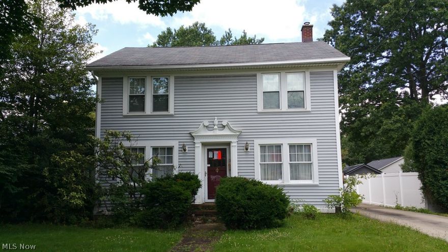 Spacious colonial with 2 car detached garage. This is a Fannie Mae Homepath property.