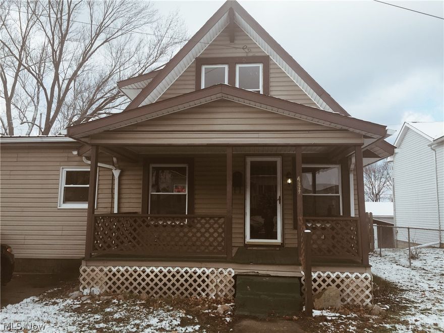 This 3 bedroom, 1 1/2 bath is the perfect starter home positioned on a 50 X 150 lot with a 1 car garage and a fenced in back yard. The large deck on the back of the house is built off of the sun room/ laundry room would be perfect for a family cookout.  Fresh carpet laid throughout the entire home today (12-4-2018). Updated flashing around the chimney. The garage roof has been updated to tin with in the last 10 years and the add on is a tin roof as well. Call me to schedule a showing on this home you wont be disappointed!