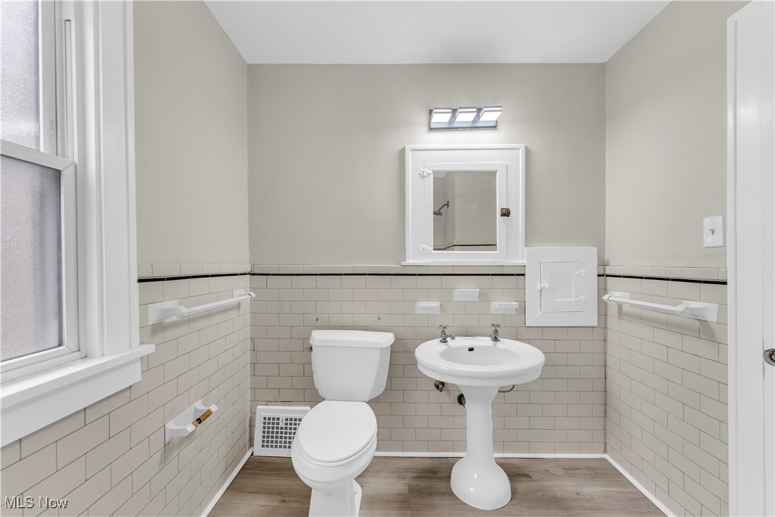 Cedar Taylor - Residential Lease