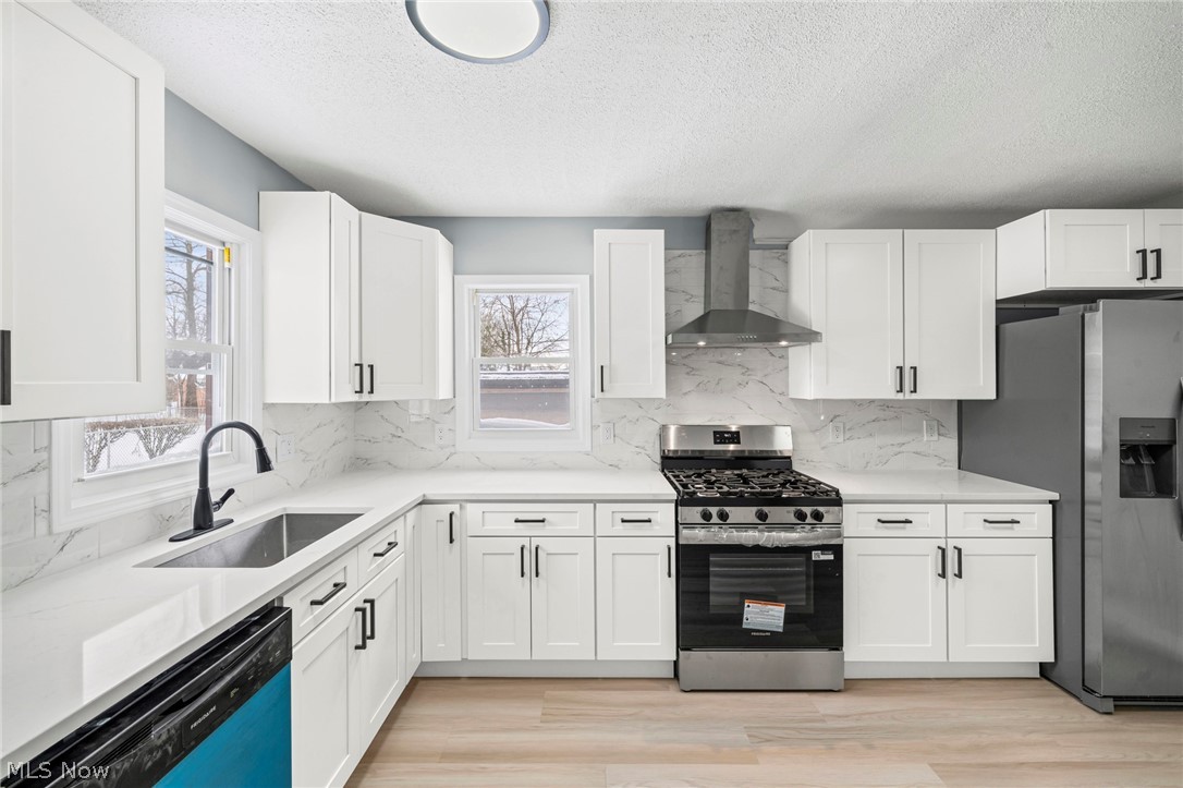 Joseph Laronges Ladnar Homeste - Residential