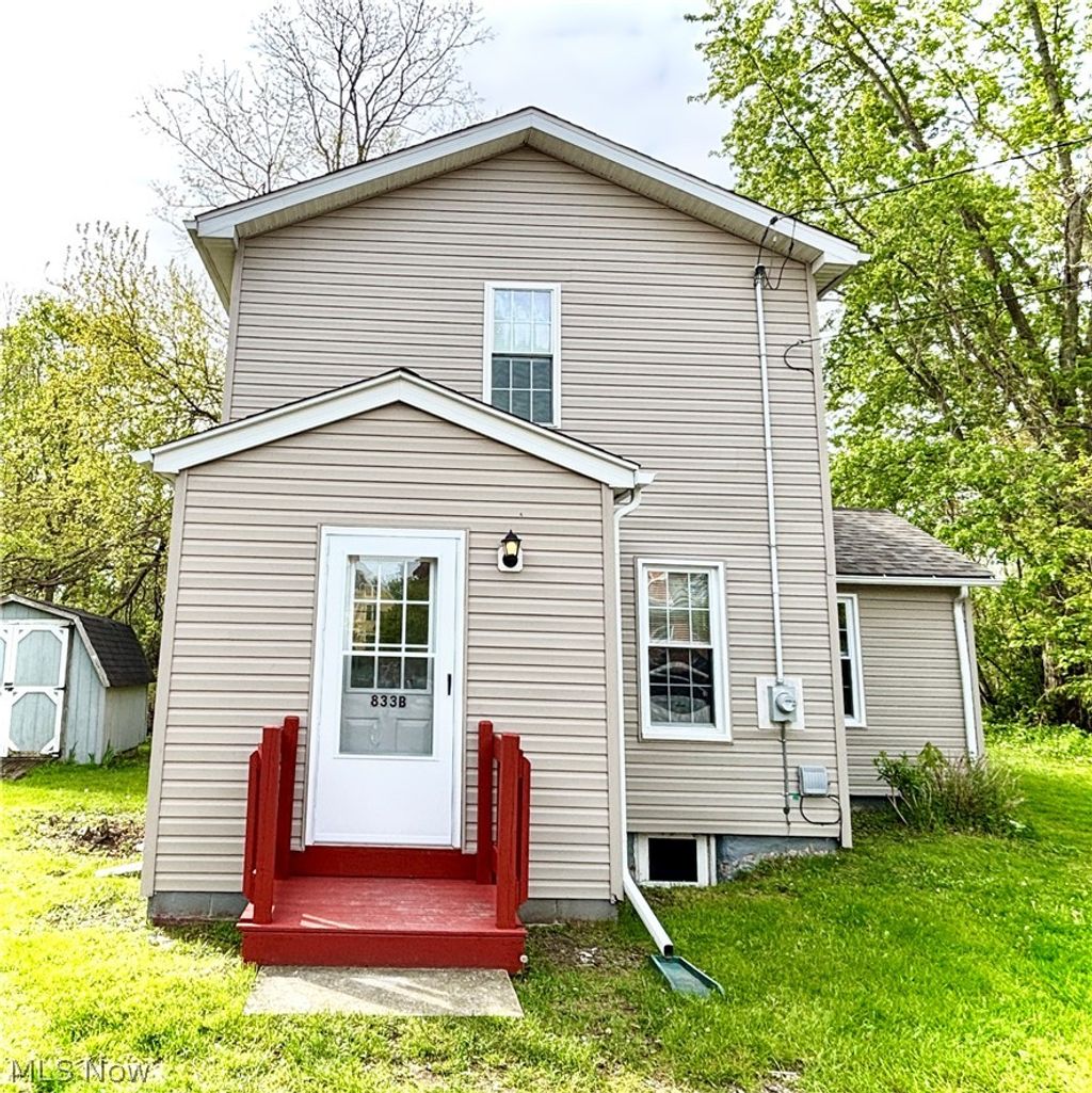 Photo of 833 Main Street #B(back), Conneaut, OH 44030 (MLS # 5214788)