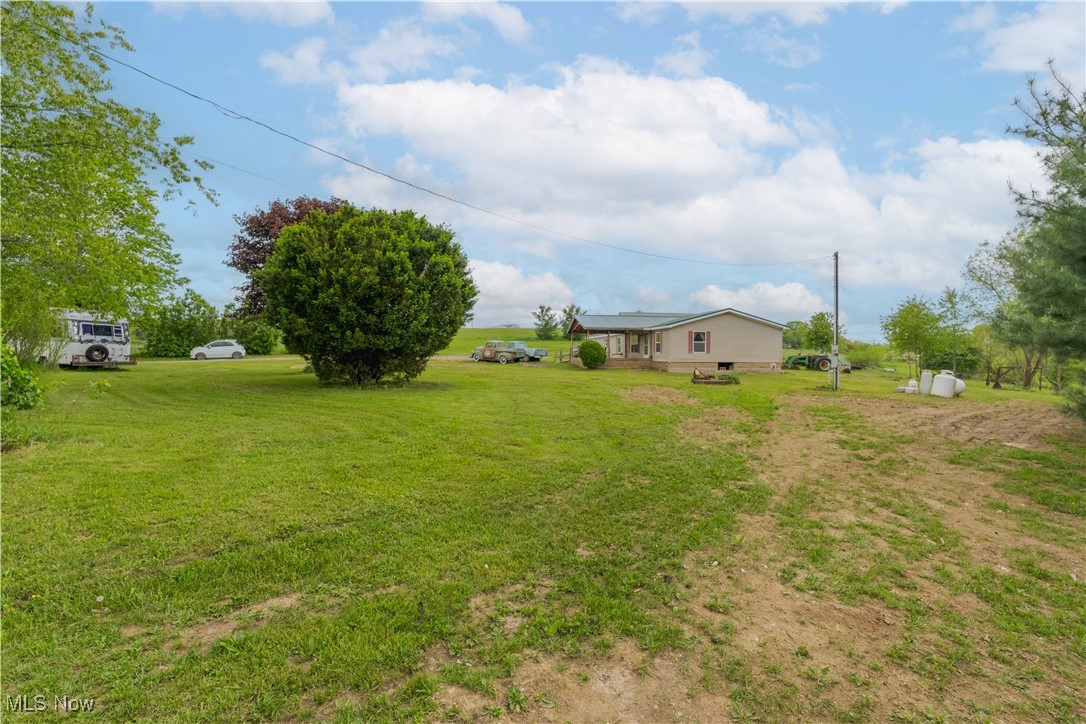 5240 Chalon Road, Carrollton, Ohio image 2