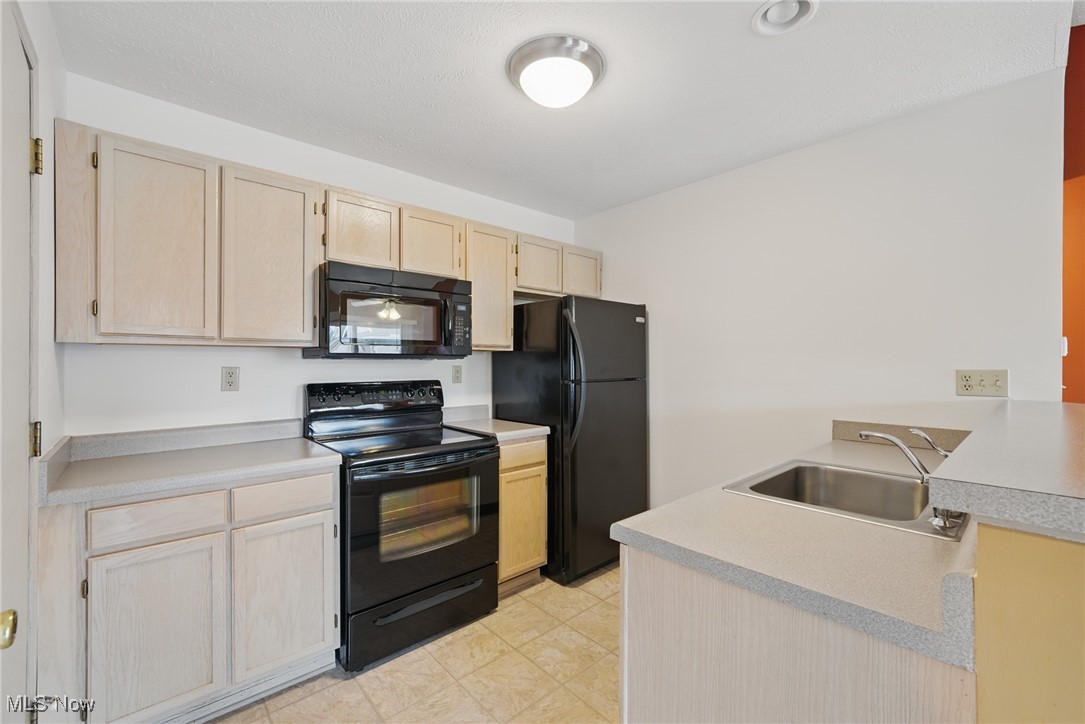 1477 Buckingham Gate Boulevard #E, Cuyahoga Falls, Ohio image 17