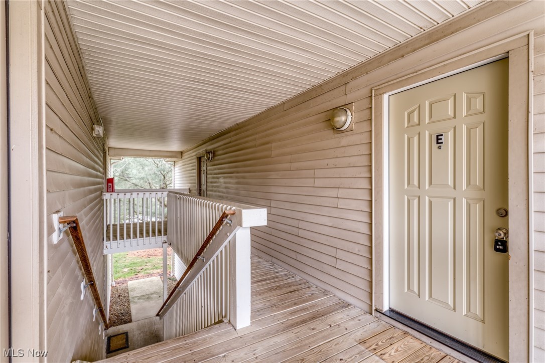 1477 Buckingham Gate Boulevard #E, Cuyahoga Falls, Ohio image 4