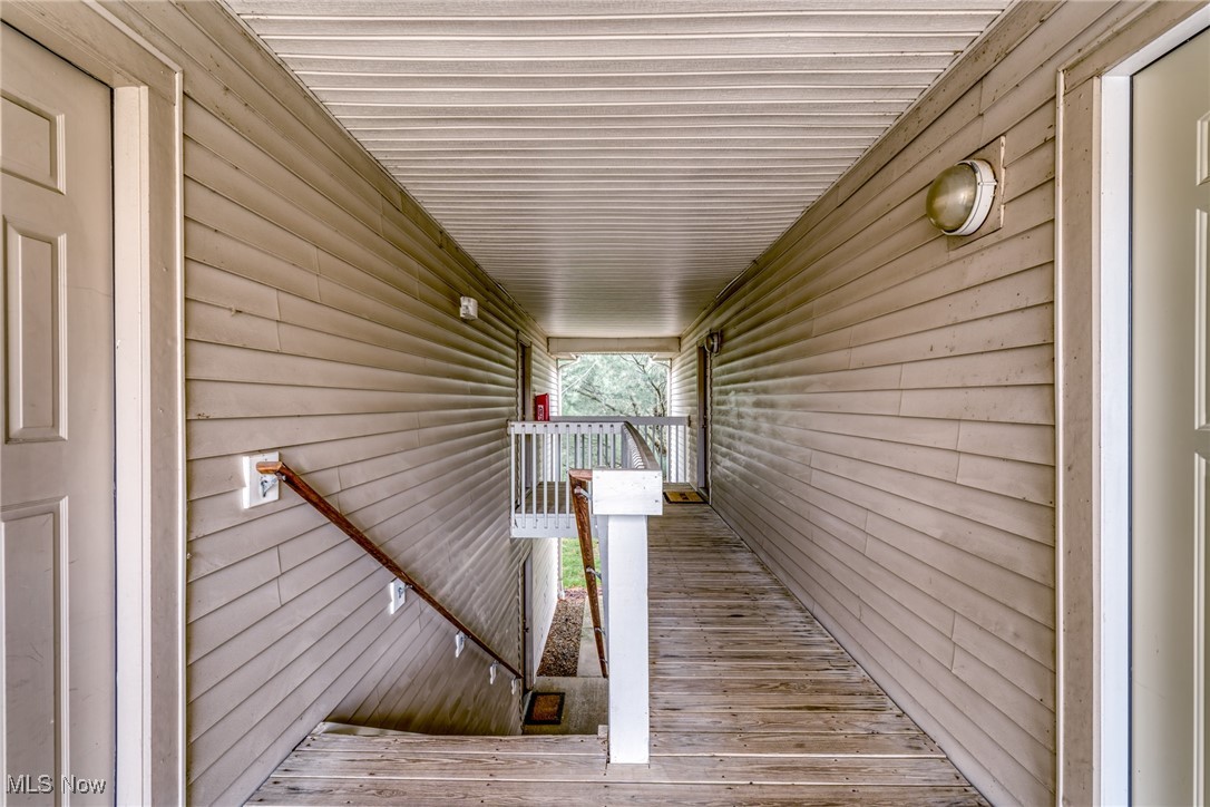 1477 Buckingham Gate Boulevard #E, Cuyahoga Falls, Ohio image 3