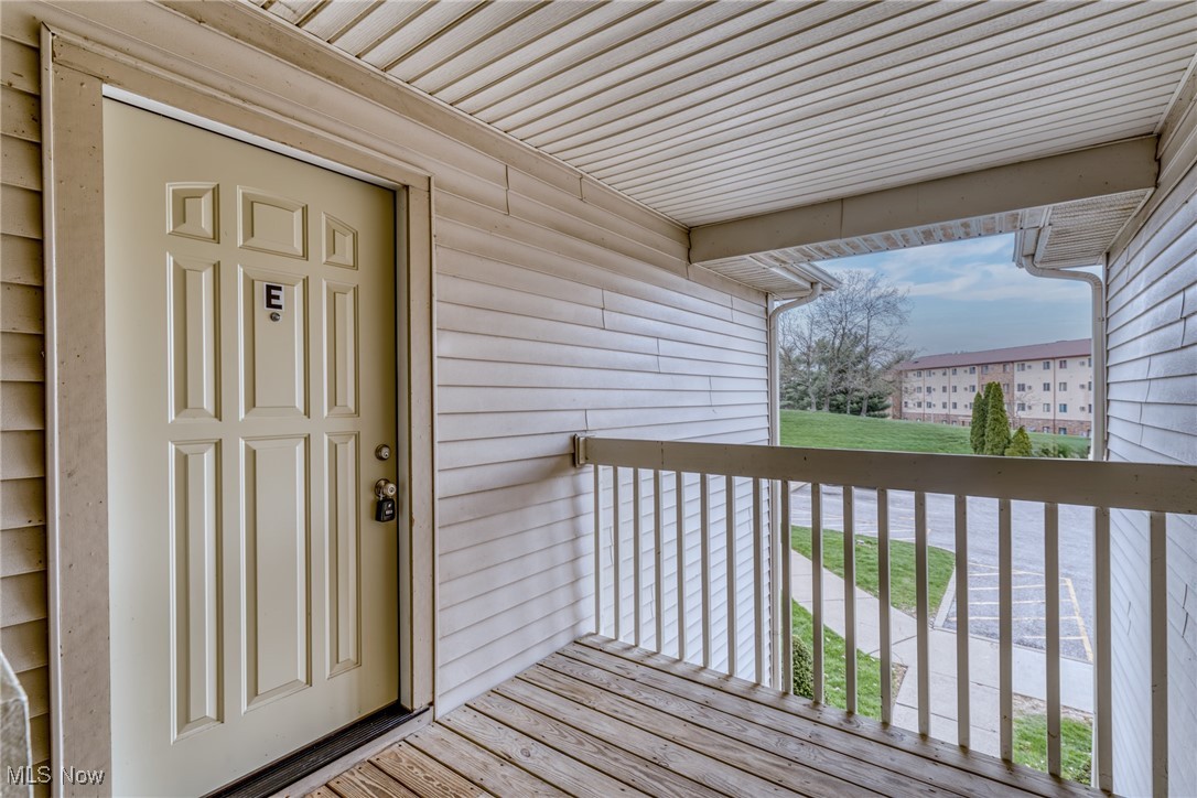 1477 Buckingham Gate Boulevard #E, Cuyahoga Falls, Ohio image 5