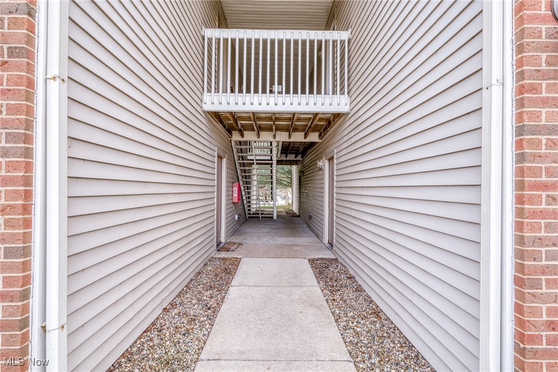 1477 Buckingham Gate Boulevard #E, Cuyahoga Falls, Ohio image 2