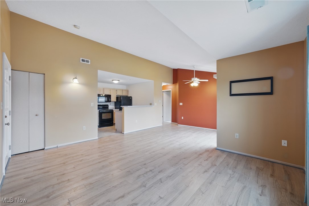 1477 Buckingham Gate Boulevard #E, Cuyahoga Falls, Ohio image 9