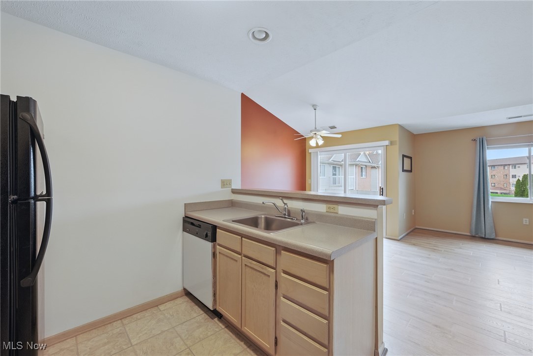 1477 Buckingham Gate Boulevard #E, Cuyahoga Falls, Ohio image 15