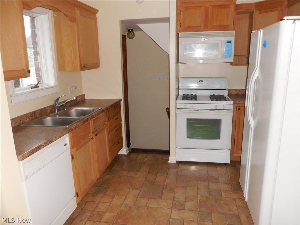 Carlton Crest - Residential Lease