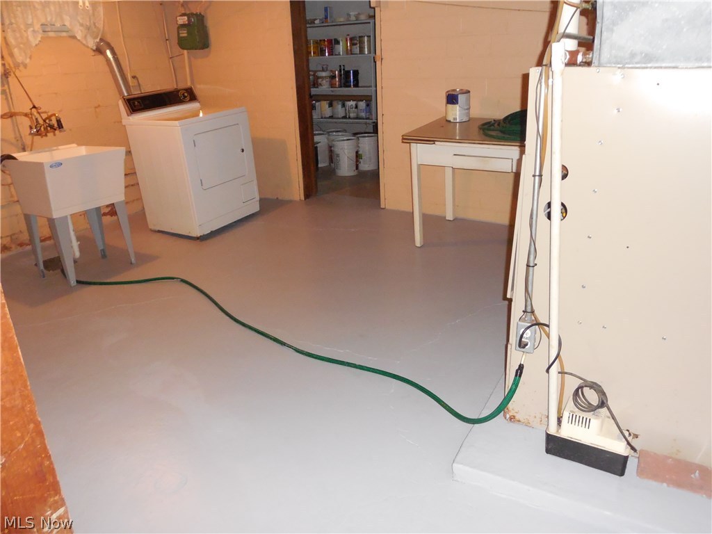 Carlton Crest - Residential Lease