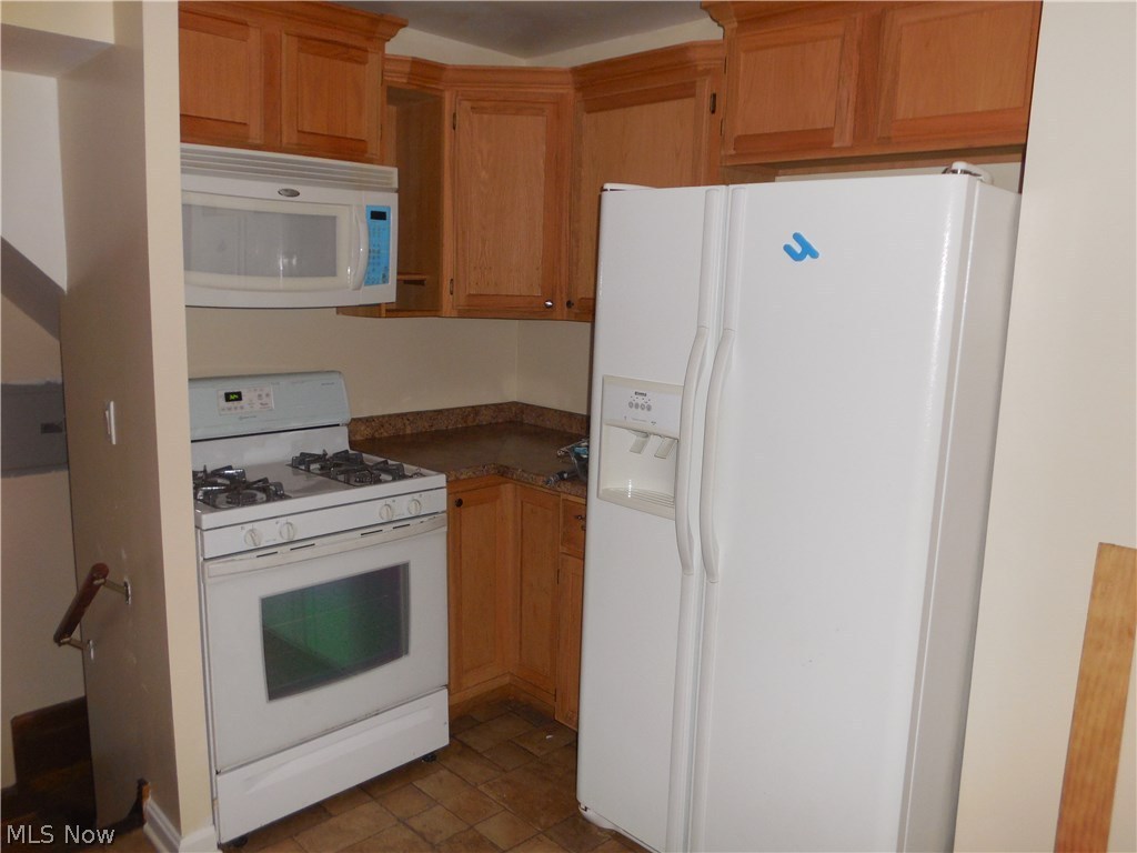 Carlton Crest - Residential Lease