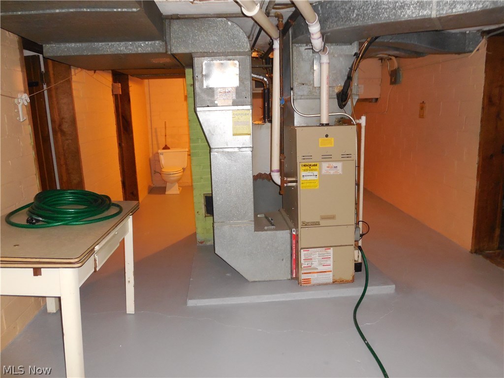 Carlton Crest - Residential Lease