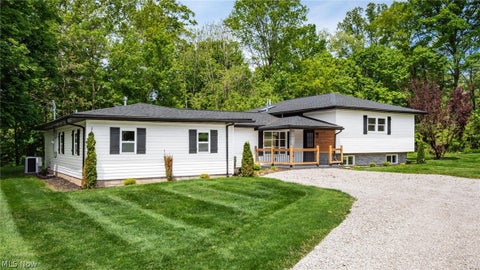 Homes For Sale - 3185 Corvus Drive<br/> Muskingum County, Zanesville, OH 43701