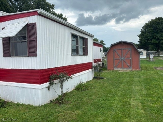 230 Windchaser Lane SE