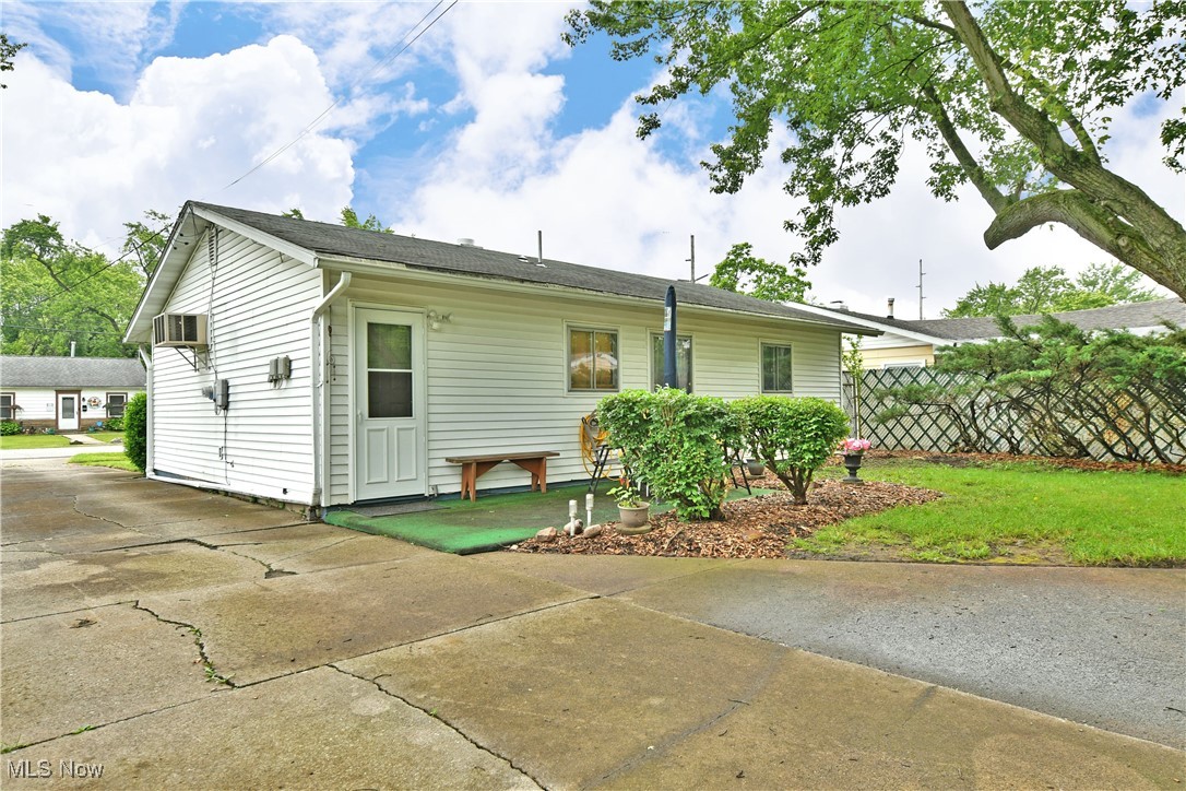 1792 Front Street, Warren, Ohio image 4