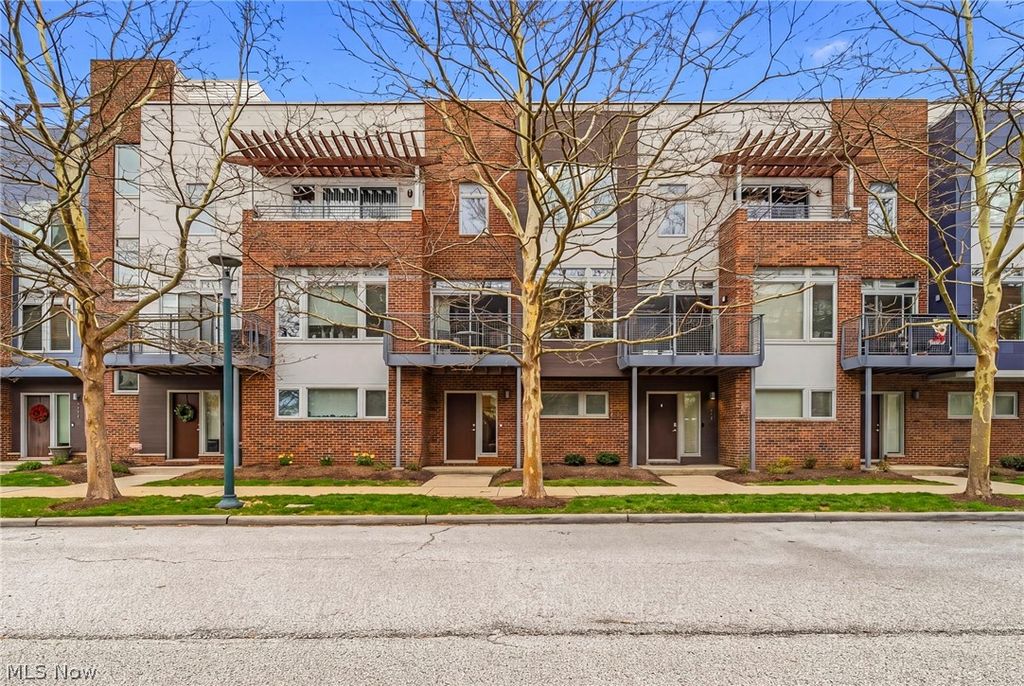 Photo of 1245 W 75th Street #D-1245, Cleveland, OH 44102 (MLS # 5200198)