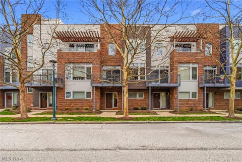 Townhouse For Sale - 1245 W 75th Street #D-1245<br/> Cleveland, OH 44102
