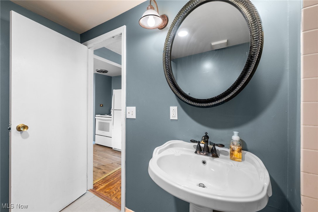29928 Enid Road, Wickliffe, Ohio image 12