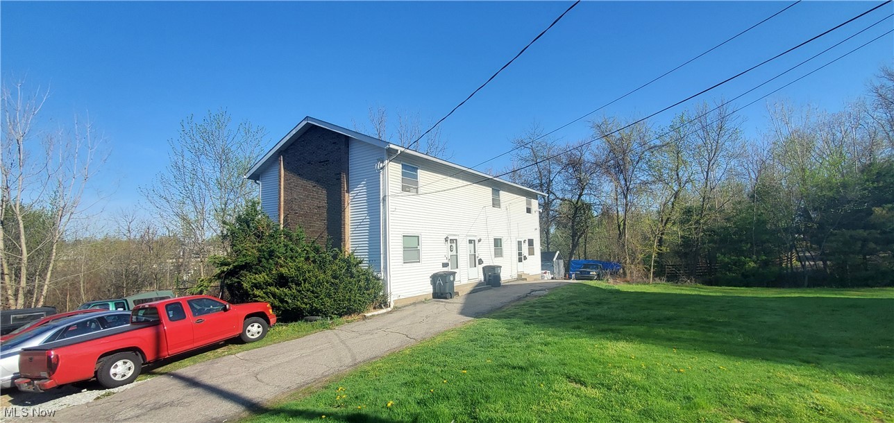 Attention Investors looking for a triplex property on a dead end street. Each unit features living room, dining room, kitchen, two bedrooms, 1 full bath and private basement with laundry hookup. Plenty of parking behind the property and beside it.
Two of the three units are tenant occupied and are on month to month leases. Roof and siding replaced - 2012/2013. When Unit C was rented, monthly rent was $700.00