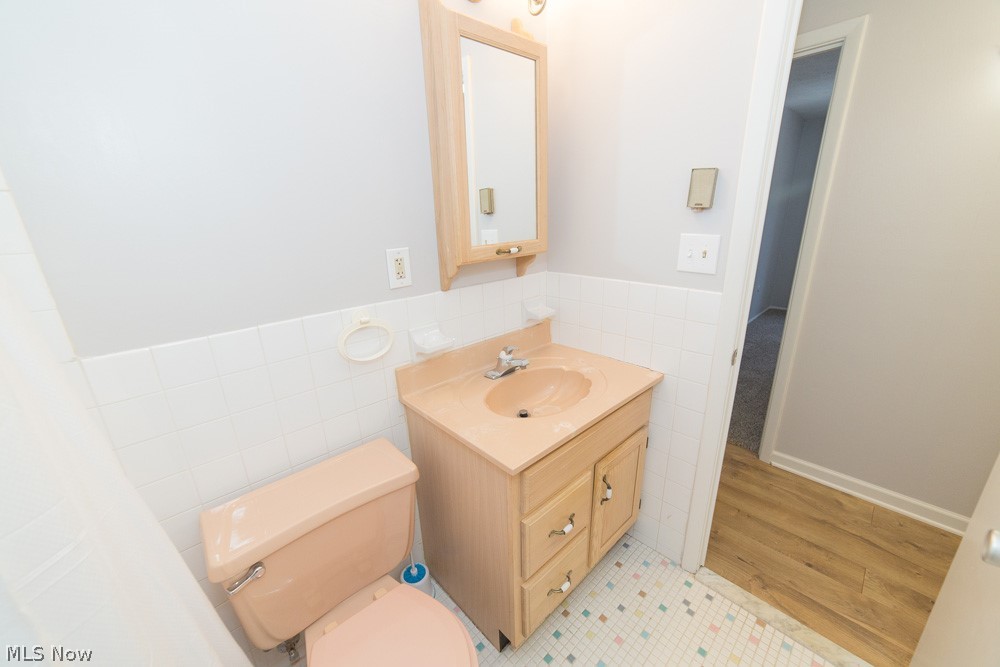Silver Lake Towers Condo - Residential