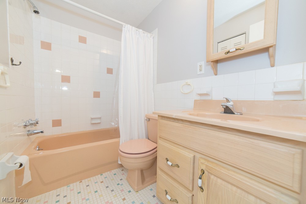 Silver Lake Towers Condo - Residential
