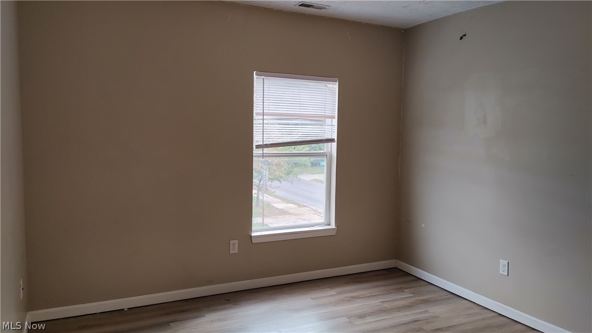 Voris - Residential Lease