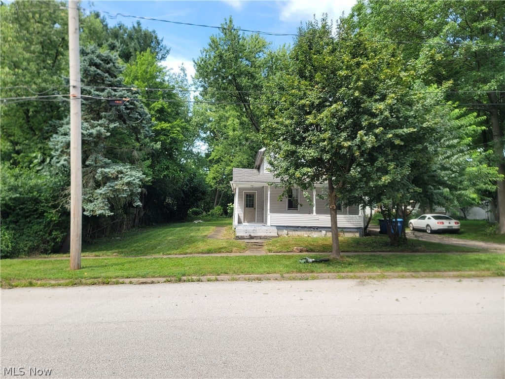 129 W Oak Street