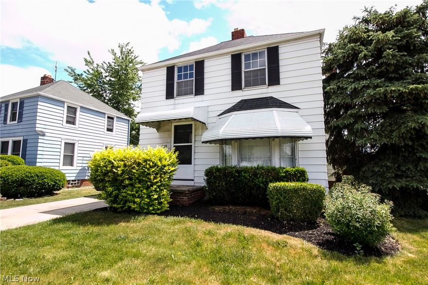 Don't miss out on these spacious one owner 4 bedroom with 2 full bath. Large family room with a woodburning fireplace for those cold winters. Plus a rec room and 2 car detached garage. Violation Free!