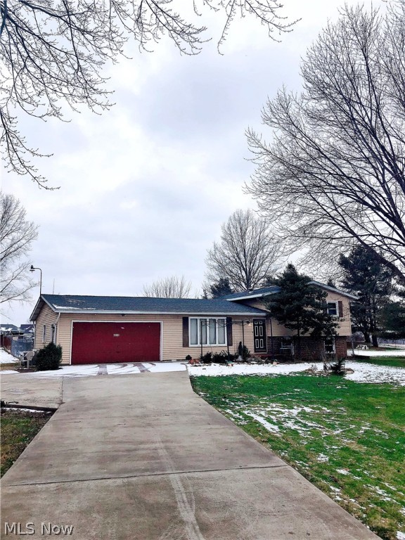 Three bedroom split level sitting on one acre lot.Home features a2 car attached garage,Freshly painted throughout. Update include :Furnace (2018),window about 5 years old(except living room ),Garage door Opener (2020),nice driveway (2018),this home is ready to go! Call to schedule to your showing today before it's sold!
