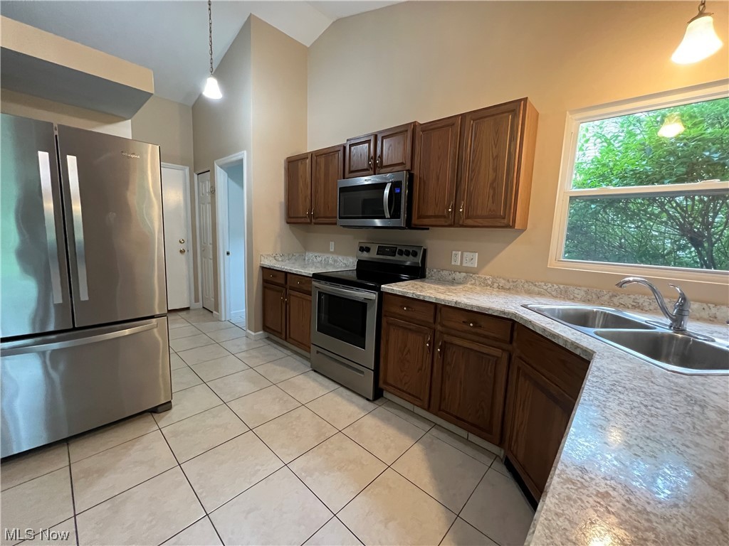 Roaming Shores Xvi - Residential