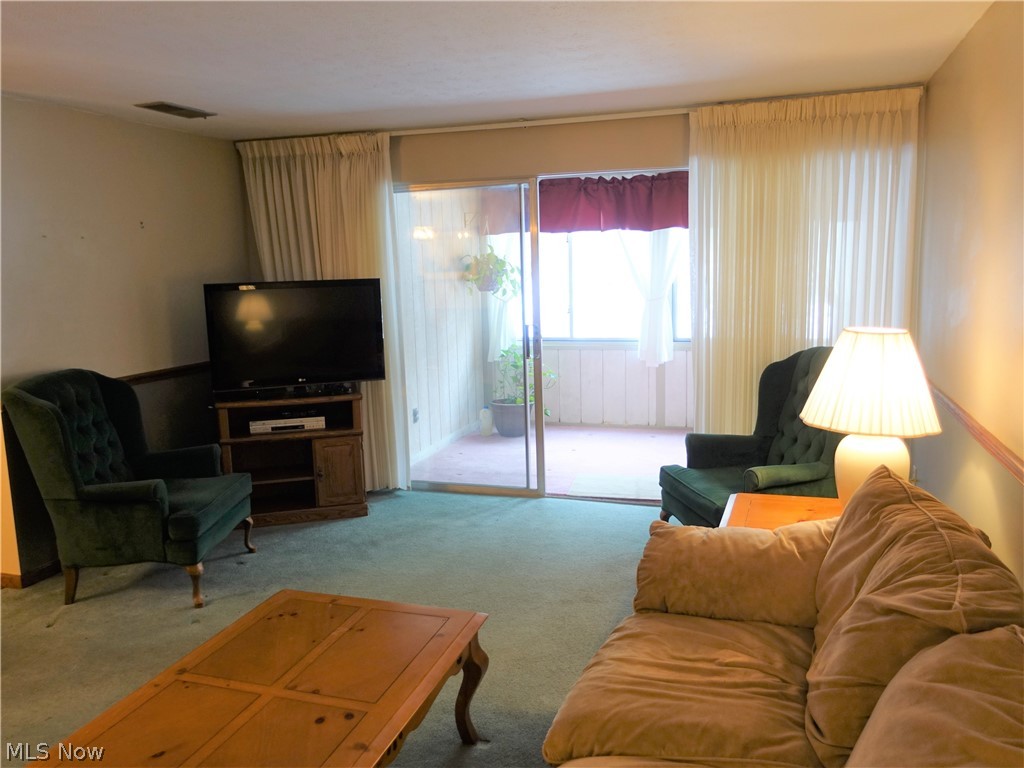 Silver Lake Towers - Residential