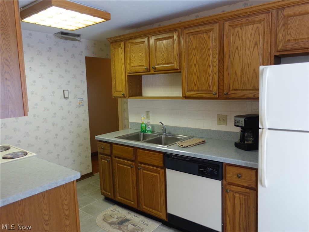 Silver Lake Towers - Residential