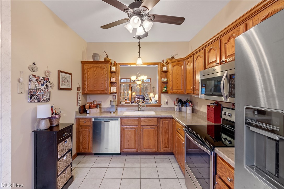 Villas At London Square - Residential