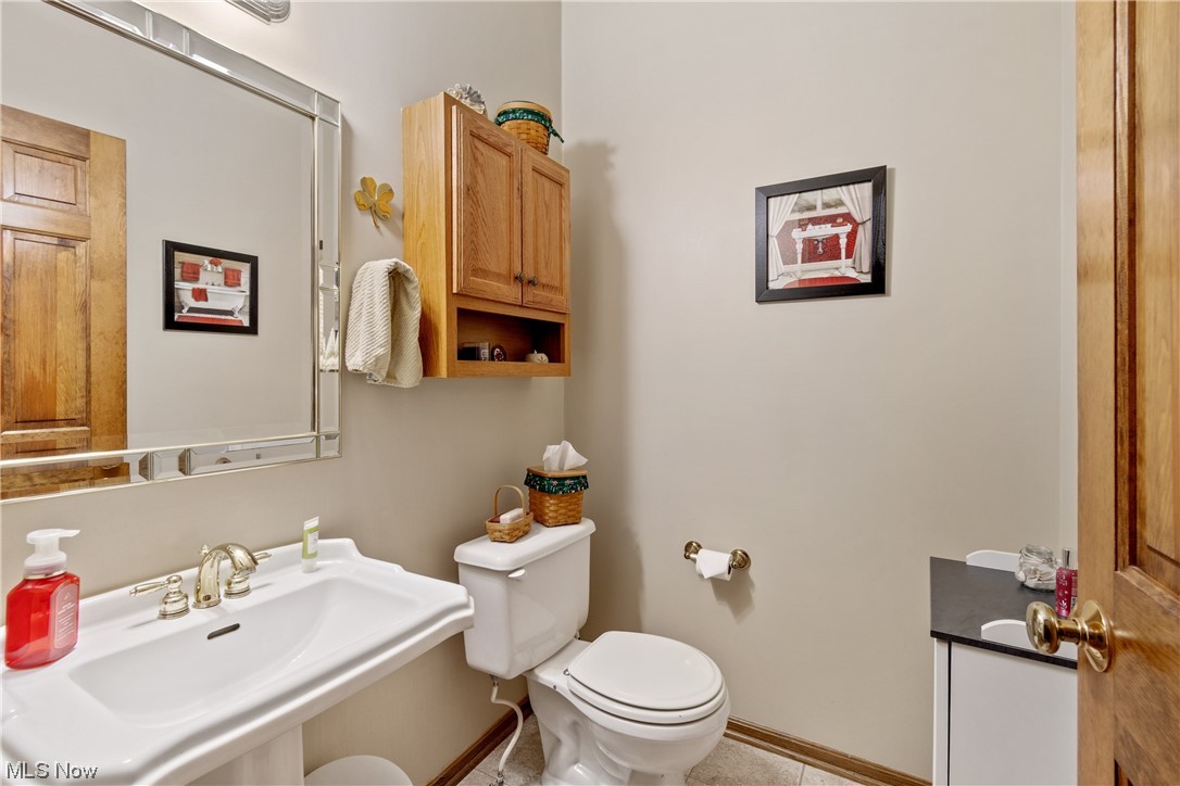 Villas At London Square - Residential