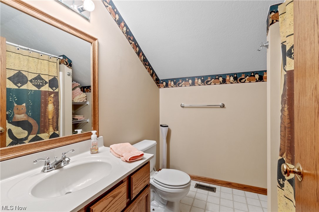 Villas At London Square - Residential