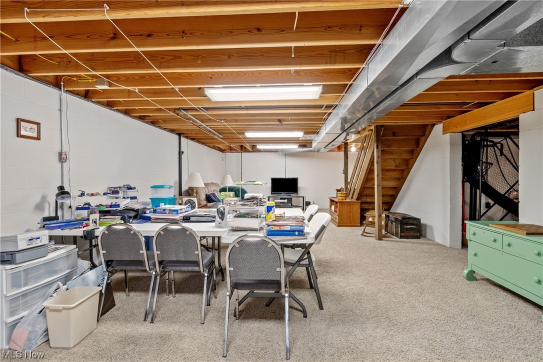 Villas At London Square - Residential