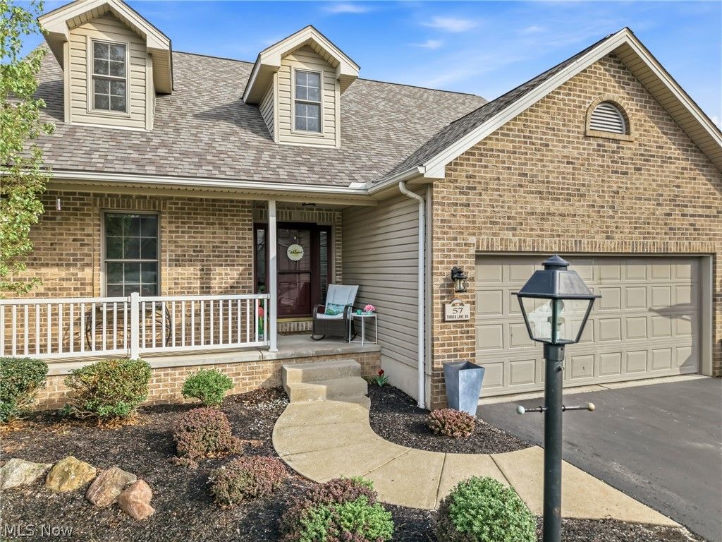 Photo of 57 Timber Lake Drive, Hubbard, OH 44425 (MLS # 5202307)