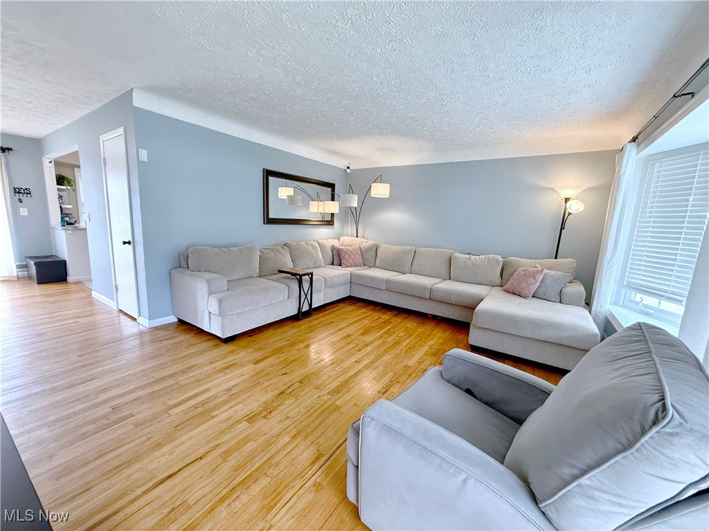 7224 Meadow Lane
