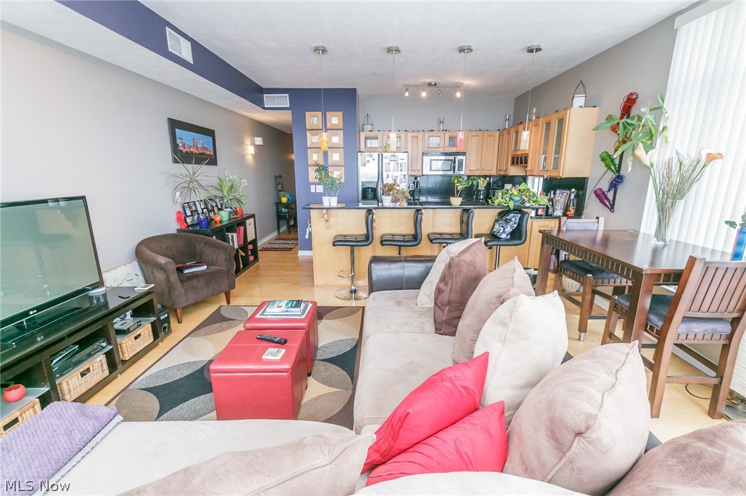 Stonebridge Ph 01 Condo - Residential