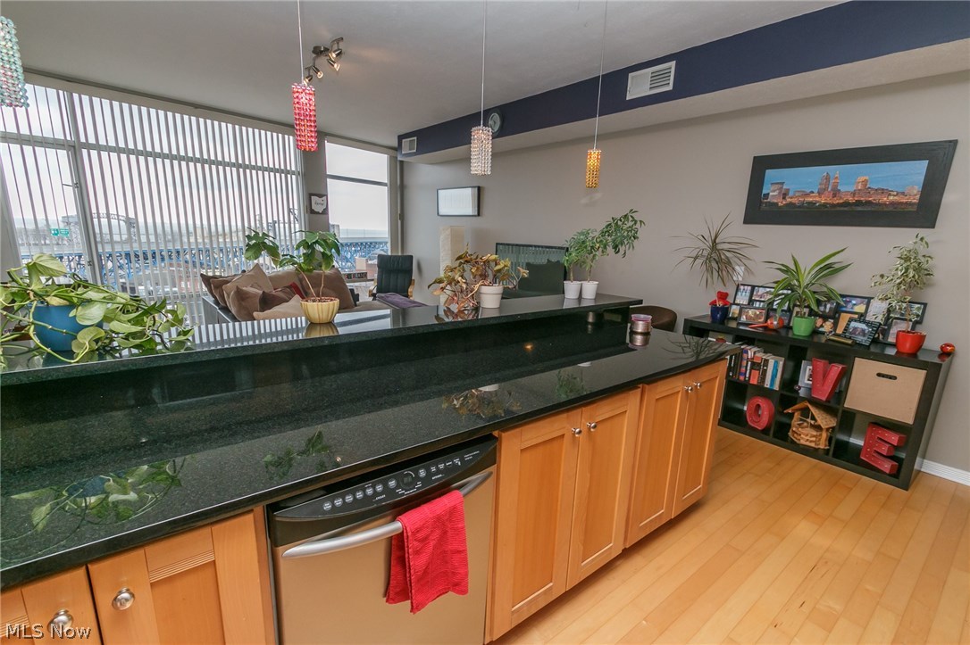 Stonebridge Ph 01 Condo - Residential