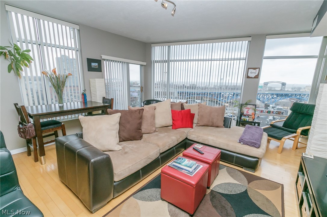 Stonebridge Ph 01 Condo - Residential