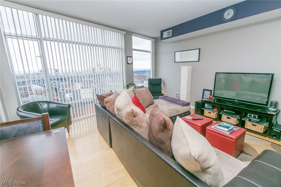 Stonebridge Ph 01 Condo - Residential